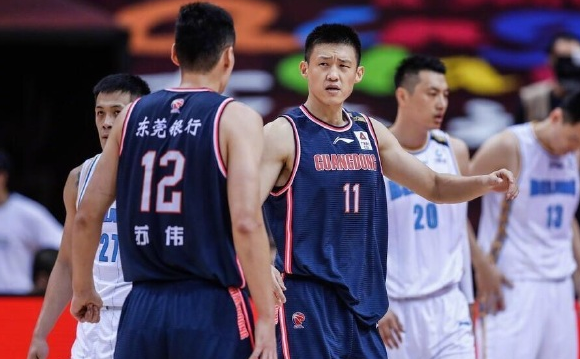 辽宁男篮|他被辽宁篮球遗弃，总决赛给家乡球队致命打击，如今是国家队队长