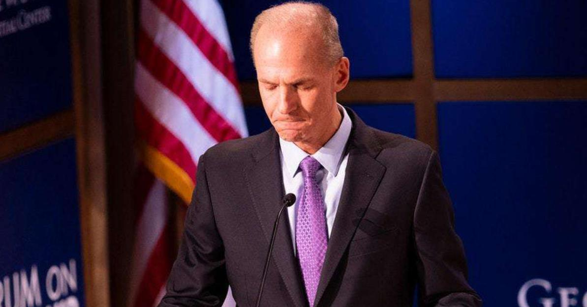 波音CEO后悔拒绝中方索赔，离开时留下2句忠告，网友：自作自受！