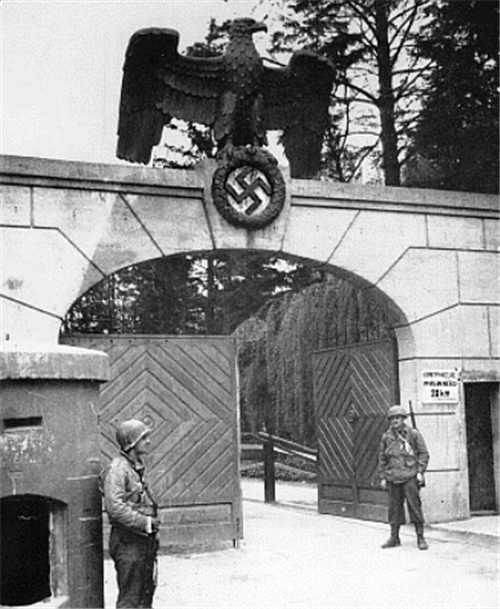 女孩|女孩对德国士兵说：叔叔，能埋浅点吗？我怕妈妈找不到，后来怎样