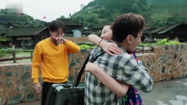 『刘宪华』不仅是迪丽热巴，女星们请离刘宪华远一些，毕竟这4张照片足够了