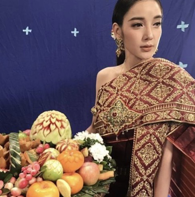 电视剧|知名女星的戏剧人生:叫了20年的哥哥是生父,母亲其实是奶奶!