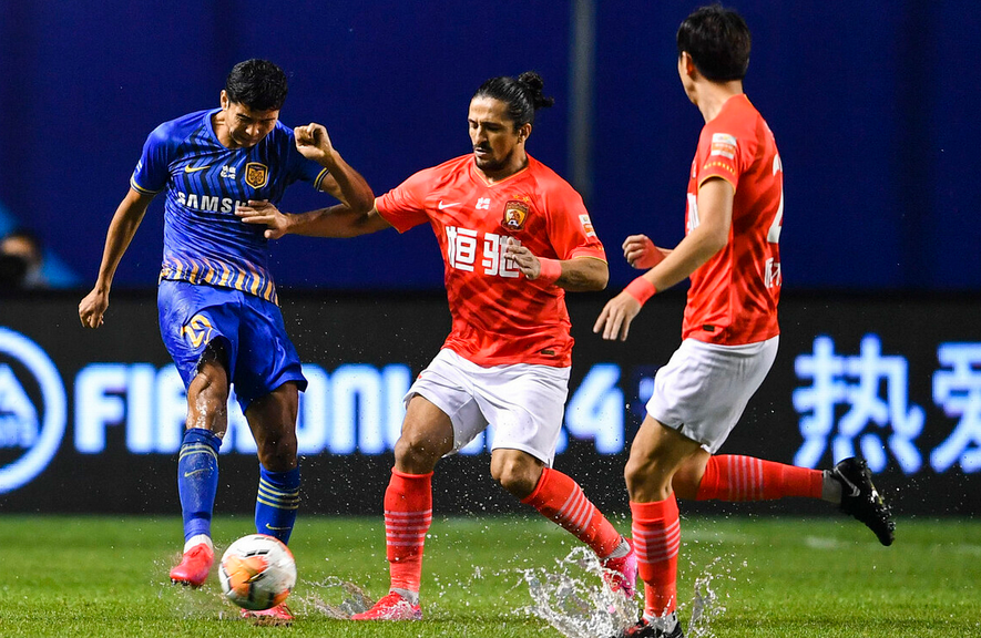 足球|收官之战！恒大首发11人大轮换：保8+足校三少领衔，蒋光太回归