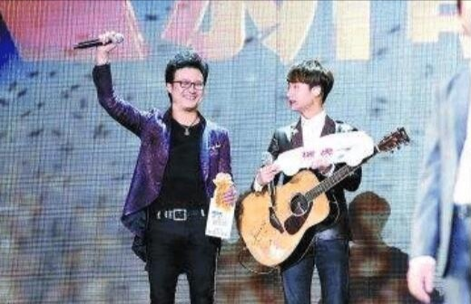 中国好声音|《中国好声音》的冠军，以新人身份再次比赛，第一场就惨遭淘汰