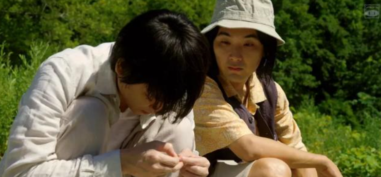 影里|日本电影《影里》，商业片导演导的文艺片，情感也能真实动人？