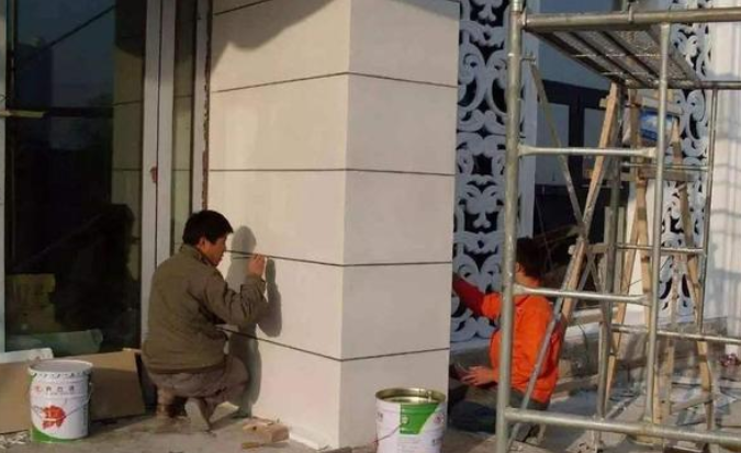 |现在农村建房外墙都是“喷沙”处理，为什么不贴瓷砖了？