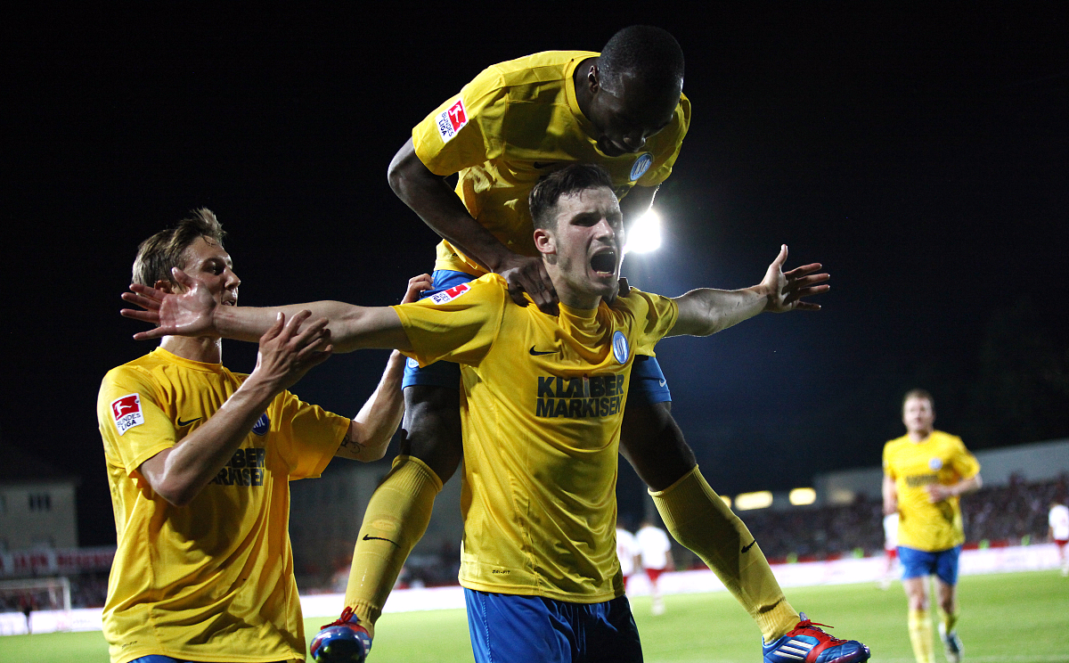 「门兴」周六德乙005桑德豪森VS雷根斯堡--周六德甲007门兴VS勒沃库森