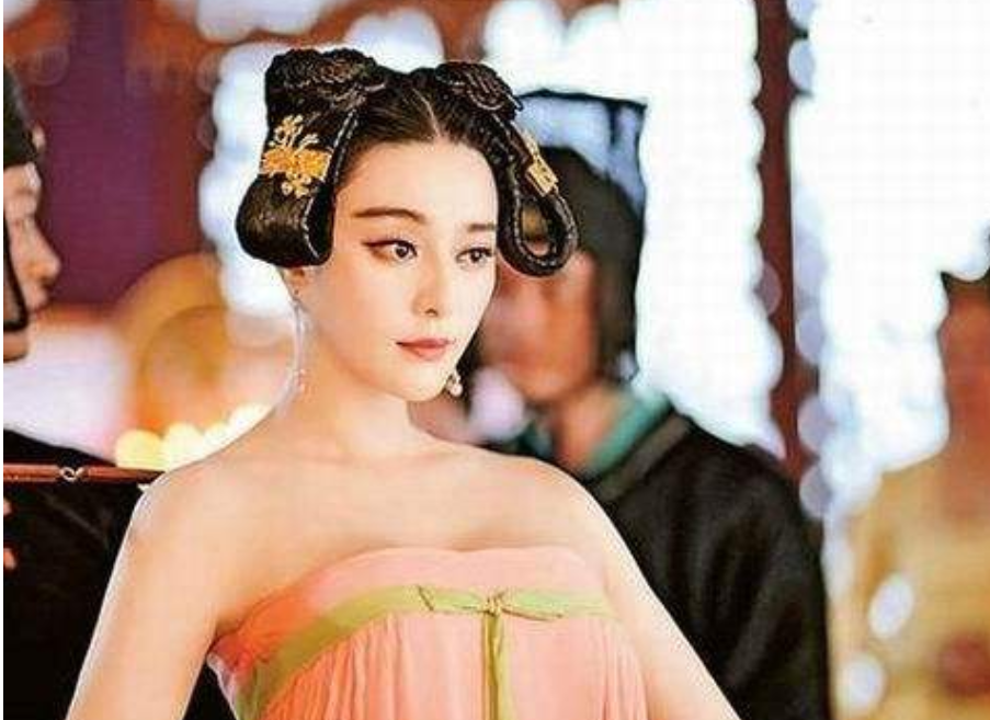 范冰冰|“演谁都像自己”的4位演员，几乎没有演技，第一名简直就是“众望所归”
