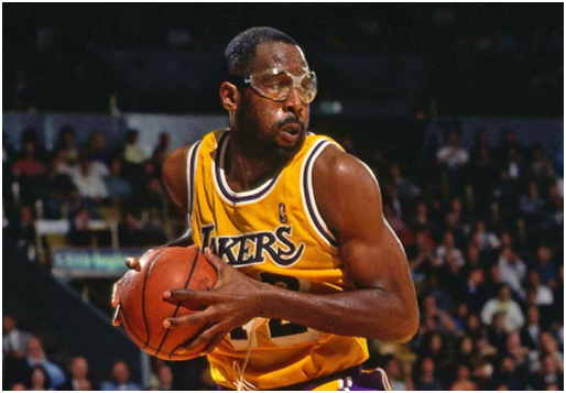 迈克尔·乔丹|乔丹:给我这4名球员,不仅能横扫联盟,10连冠都不是问题!