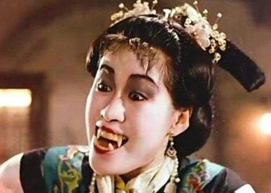 『林正英』她是林正英的“御用女僵尸”,卸妆后美若天仙,如今64岁美成18岁少女