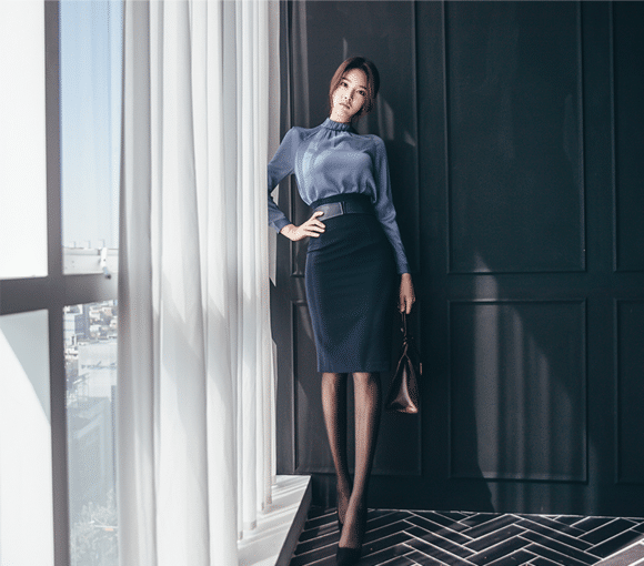 穿衣搭配|深蓝冰丝套装，让你秒变职场女精英