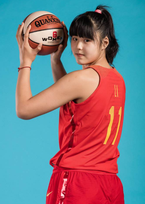 『李月汝』女篮重量级美女李月汝,男友是CBA球员,两人体重合计超400斤