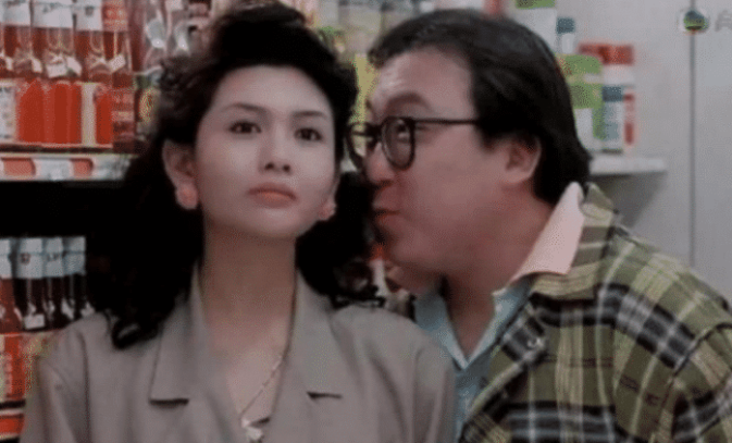 王晶▲64岁导演王晶妻子曝光,原来是我们熟的她,网友:难怪不愿公开!