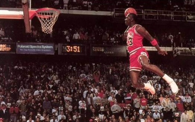 「迈克尔·乔丹」谁有资格和巅峰乔丹一战？NBA联盟仅两人