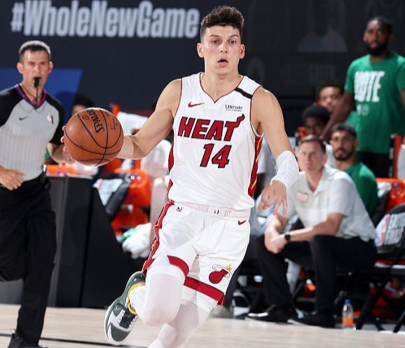 热火队|输球输人！热火3-2凯尔特人，苏群曝内情，谁注意伊戈达拉的举动