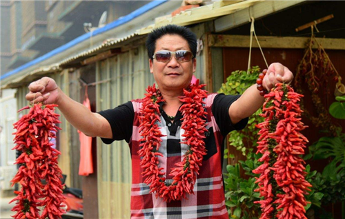 辣椒|“中国辣王”李永志，每天吃5斤辣椒配高度白酒，如今已失去笑容