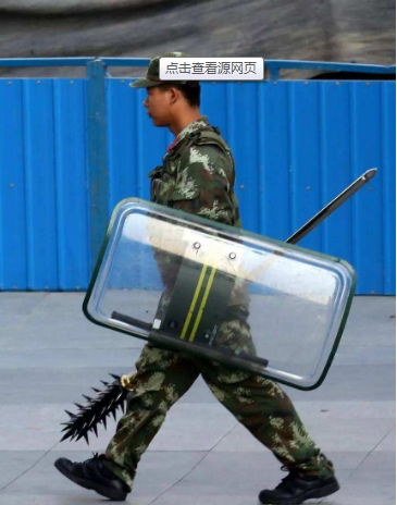 「印度」1.5万名印军完成部署，全部穿上铠甲配备警棍：再也不怕狼牙棒!