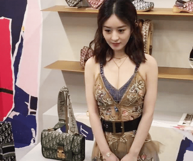 赵丽颖|冯绍峰捡到了什么宝儿?看到生图下的赵丽颖,才知道啥叫男人的心头肉