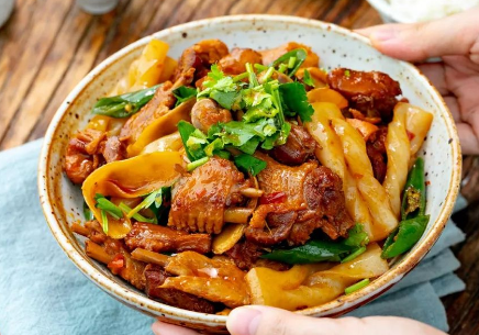 魔芋|魔芋烧鸭这么做太好吃了，一道菜能下三碗饭，原材料真的好简单~