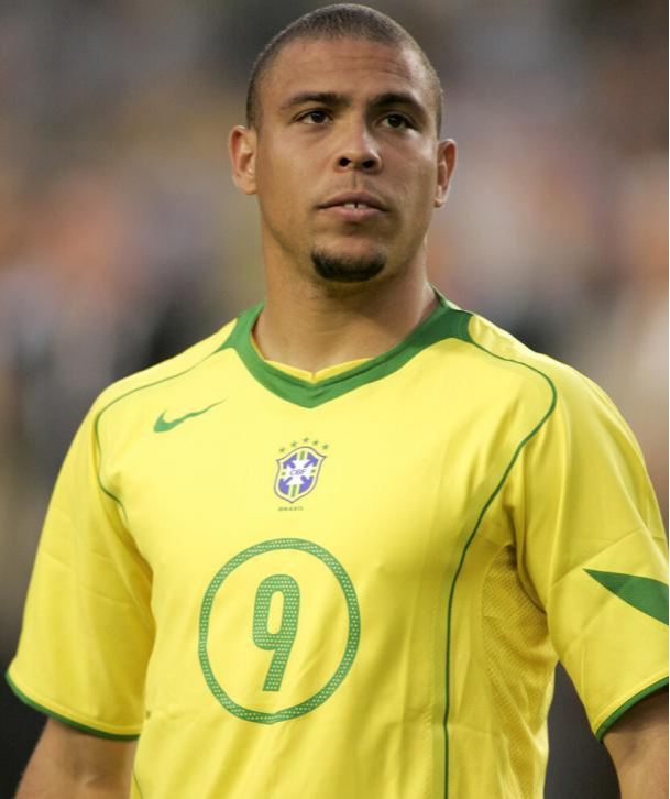 C罗|C罗或将成为世界足球第1人，一球奠定地位，梅西都要靠边站