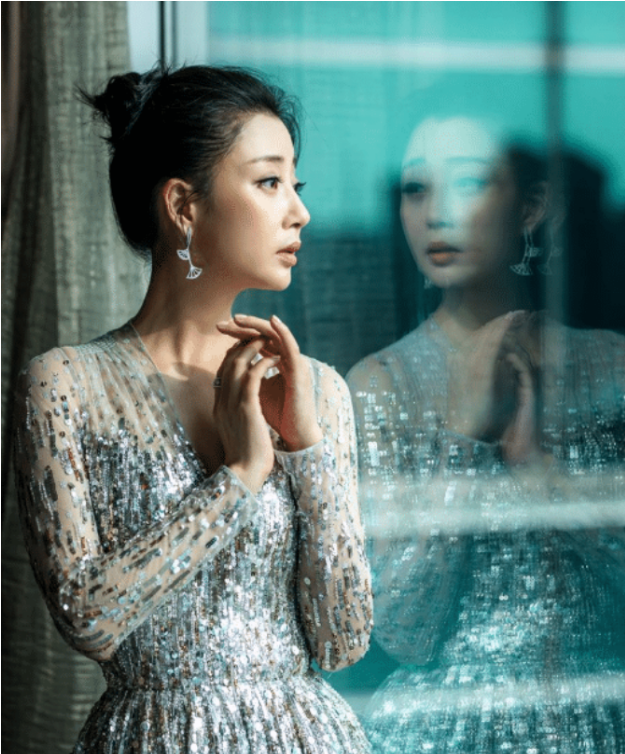 殷桃■她“年轻时”迷死一大片男人，却不结婚不生孩子，今40岁甜的像个水蜜桃