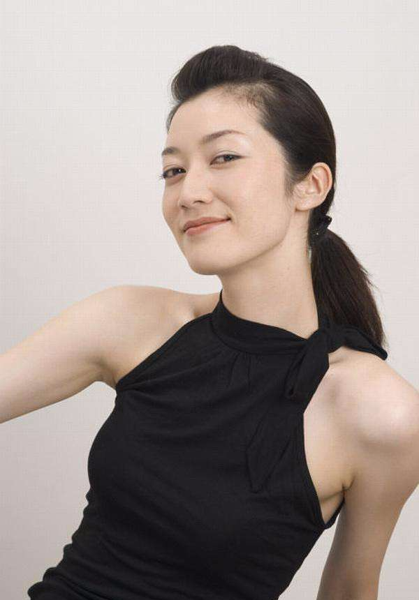 伪装者@日本女星来中国跑龙套10年，因《伪装者》成名，如今已成中国媳妇