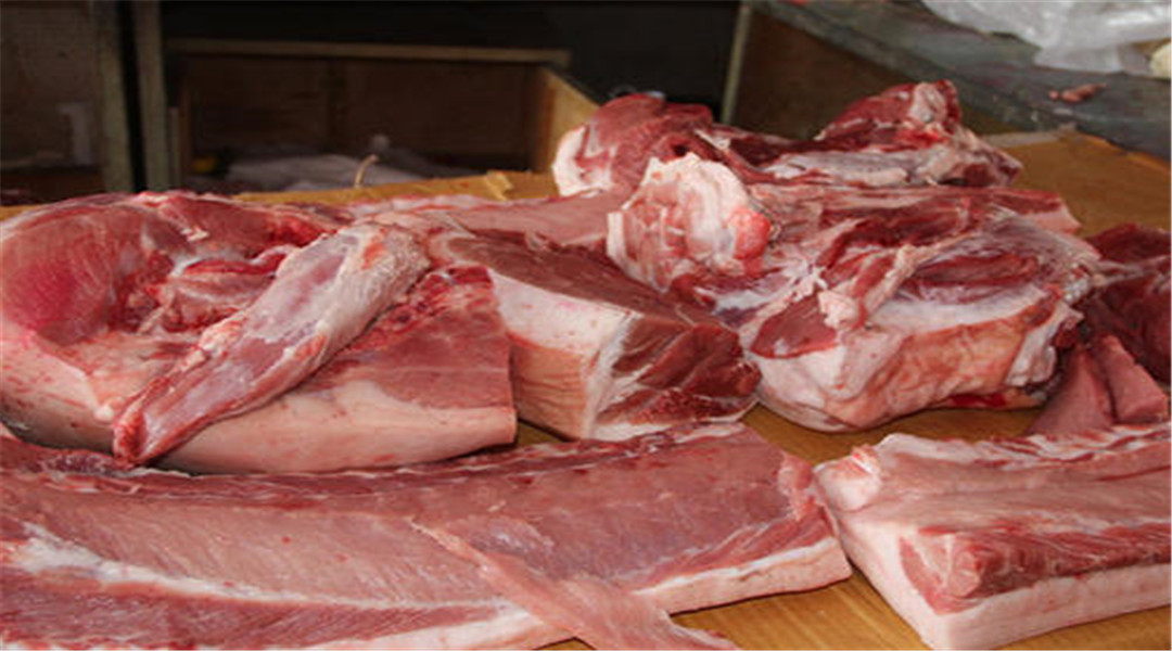 特朗普緊急求援，與華簽訂經貿協議，豬肉進口激增370%！-圖3