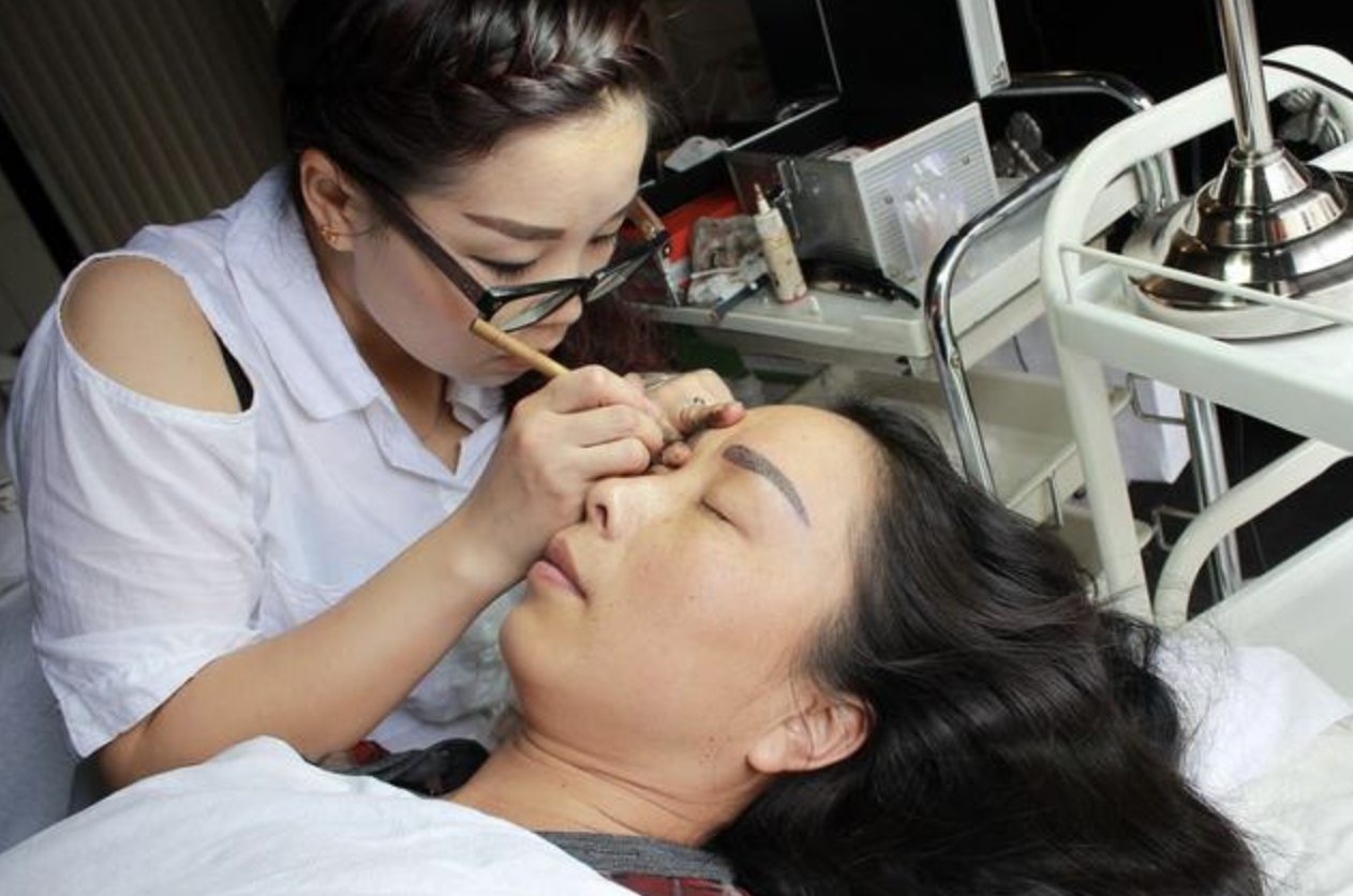 纹眉|纹眉师为什么自己不纹眉？知情美容师讲出行业内幕，幸好没跟风