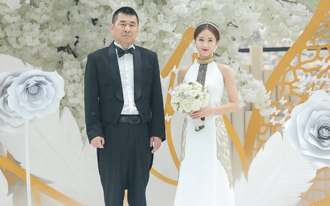 男神|这才叫真的强捧不红，每一部剧都是女主角，合作对象也都是男神