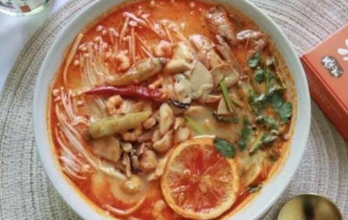 李佳琦|号称泡面界的“爱马仕”,十秒钟卖空5万份,李佳琦:好吃到忘乎所以