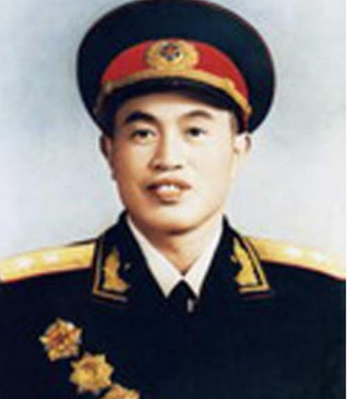 「中原突围」中原突围时皮定均麾下的三个团长是谁,最后被授予了什么军衔?