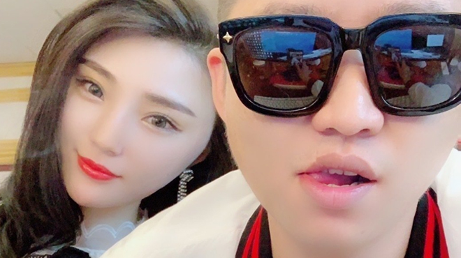 美团|在短视频平台，二驴的和辛巴这两位大咖，到底谁更有钱？