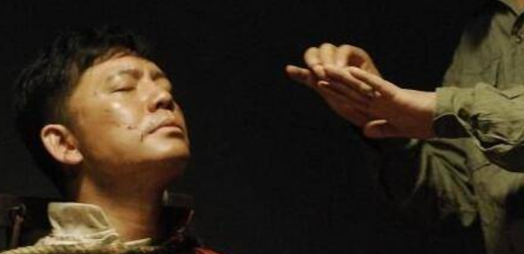 「江姐」他背叛江姐后，因失去利用价值被枪杀，临死前高喊5个字