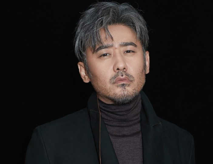 人物设定|4个“人设崩塌”的明星，前三位已被迫退圈，唯独他还在努力挣扎