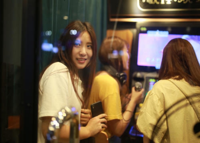 美国@美国人坦言：中国人不可怕，可怕的是你没见过凌晨两点的深圳