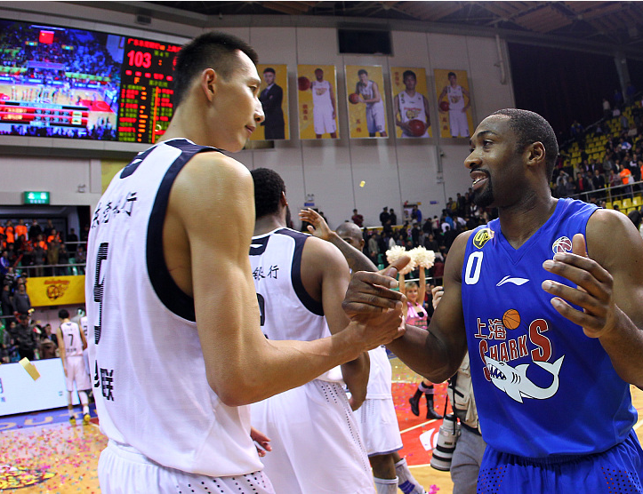 『广东男篮』宏远超强外援回归 易建联状态极佳 十冠有望！