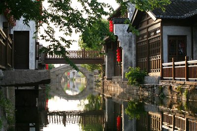 荡口古镇▲又一古镇成“空城”，玩一次收六次门票，商家纷纷撤离