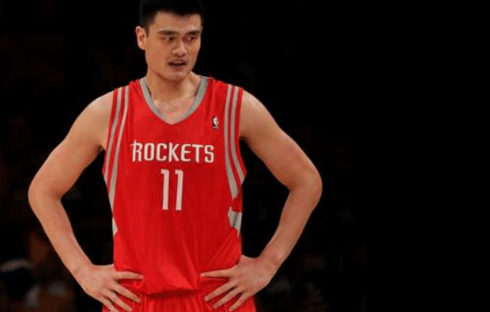 姚明|姚明400斤了，合照胖过奥尼尔，妻子叶莉坦言压力很大