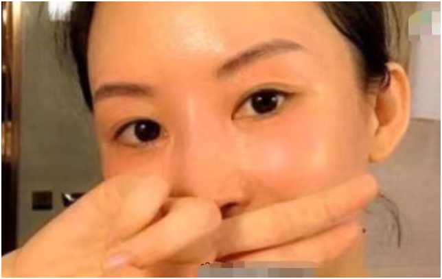 『潘晓婷』为何潘晓婷年近40还没结婚？看看她洗完澡的自拍，你敢追她吗？