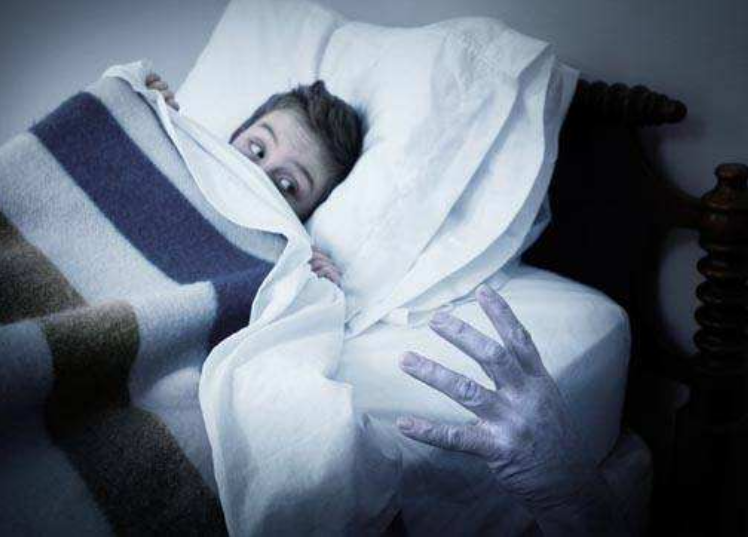 『科学家』为何人在浅度睡眠时，身体经常会抖一下？真不是迷信，有科学依据的