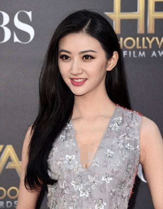 央视|央视“卸妆水”多牛？当看到景甜的真实颜值，网友：人间富贵花去哪了？