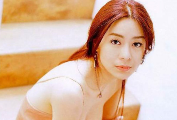 刘德华@给刘德华替身近十年，拍戏时险被战马踩死，终于熬成影帝却娶华仔前任？