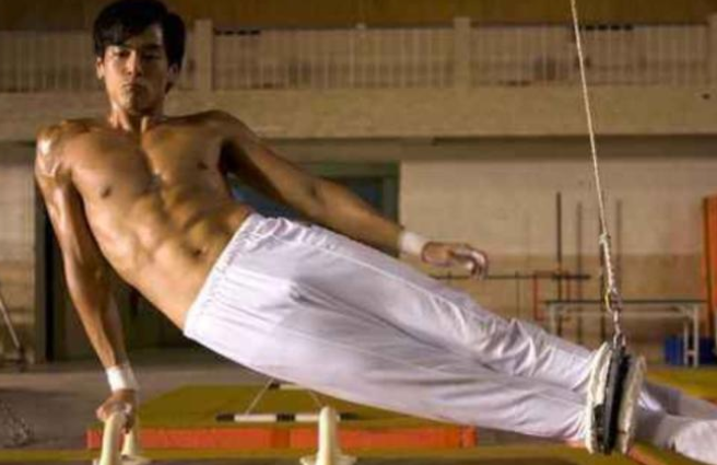 彭于晏|为了追彭于晏，将自己追成一线明星，堪称彭于晏最牛女粉丝