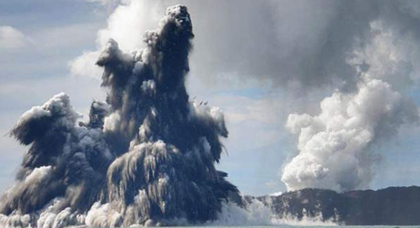 火山喷发@印度洋海底火山喷发，地震仪显示有异常，有“异物”跑出！