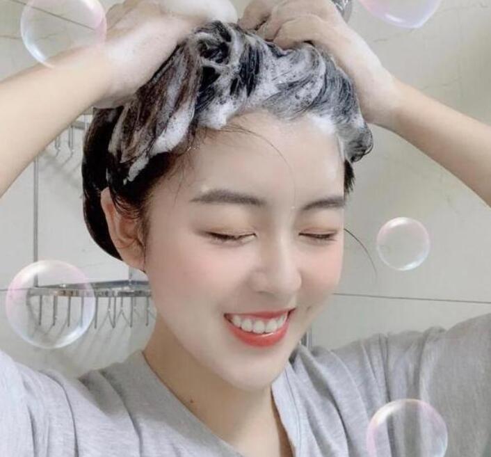 严选 为什么理发店使用的洗发水，超市基本没有卖？说出来您可能不信！