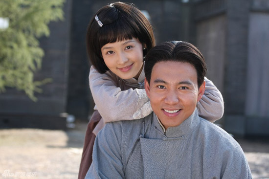 谷智鑫■41岁“庄焱”谷智鑫老婆曝光，隐婚生子多年，如今一家三口很幸福