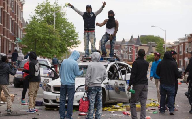 美国■截止6月4日晚上22:50,美国游行抗议成暴乱,数百万华人恐成新“目标”