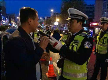 「电动车」电动车又出新规，广大车主叫苦不迭，汽车车主：真是个好消息！