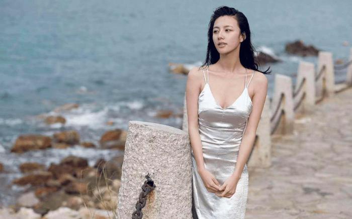 陈雅婷|有种“透视装”叫陈雅婷，女人看了会脸红，怪不得王思聪会沉沦！