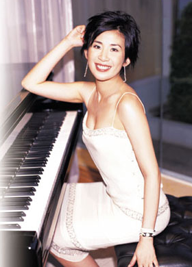 陈妍希|梅艳芳曾遭她“背叛”，赵雅芝见她转身就走，称这辈子看到她就恶心