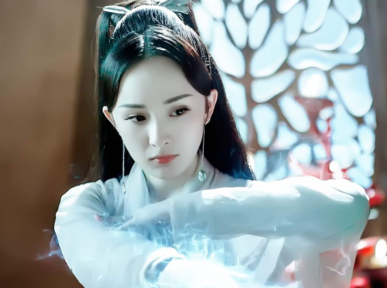 『杨幂』公认古装最美5张脸: 佟丽娅上榜, 杨幂勉强第4, 第一美到窒息！